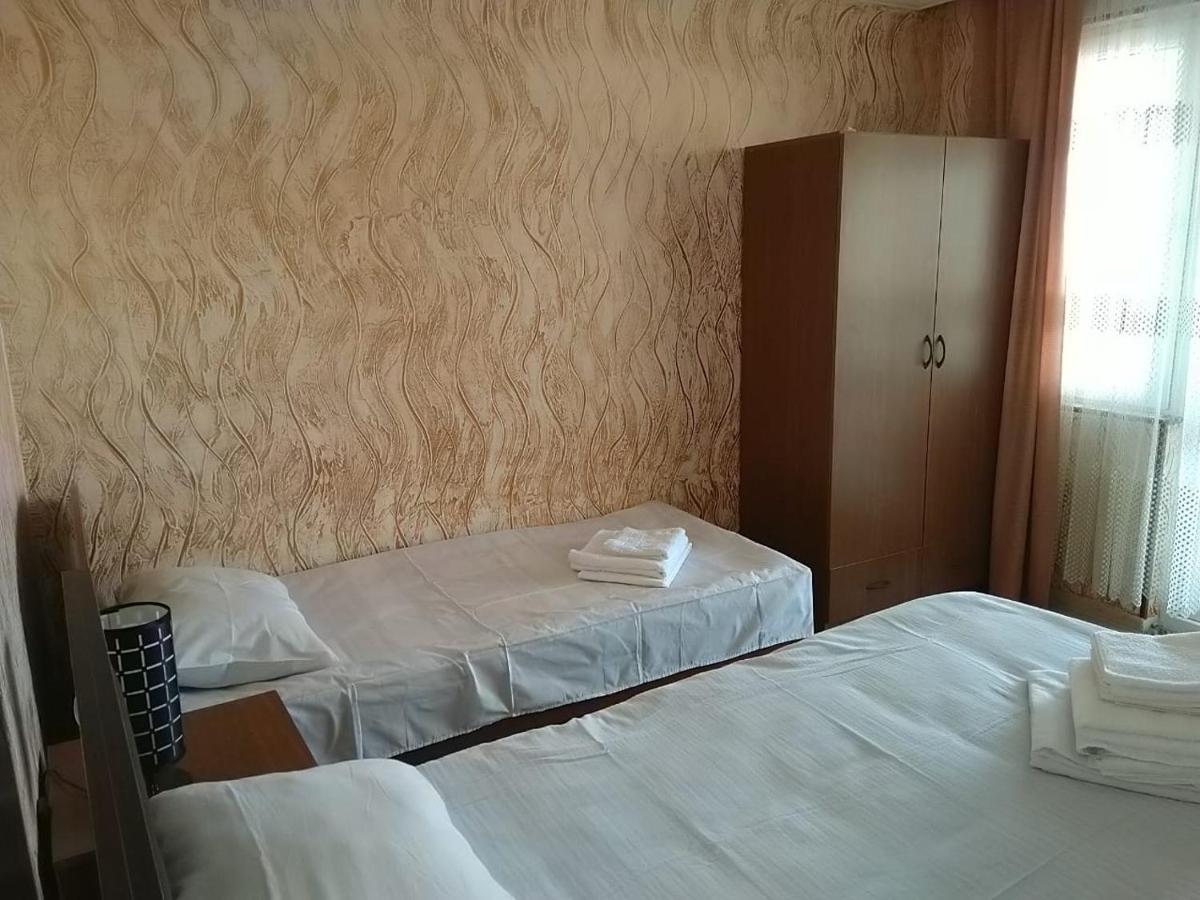 Geno Guest House Kvariati Exteriér fotografie
